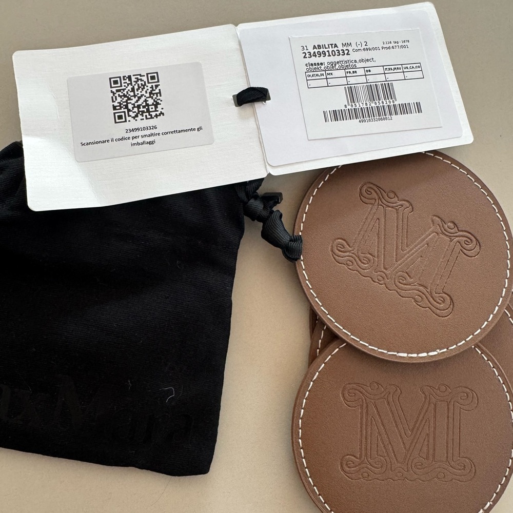NWT Set of 4 Max Mara Accessori Brown Leather Coasters with Monogram
